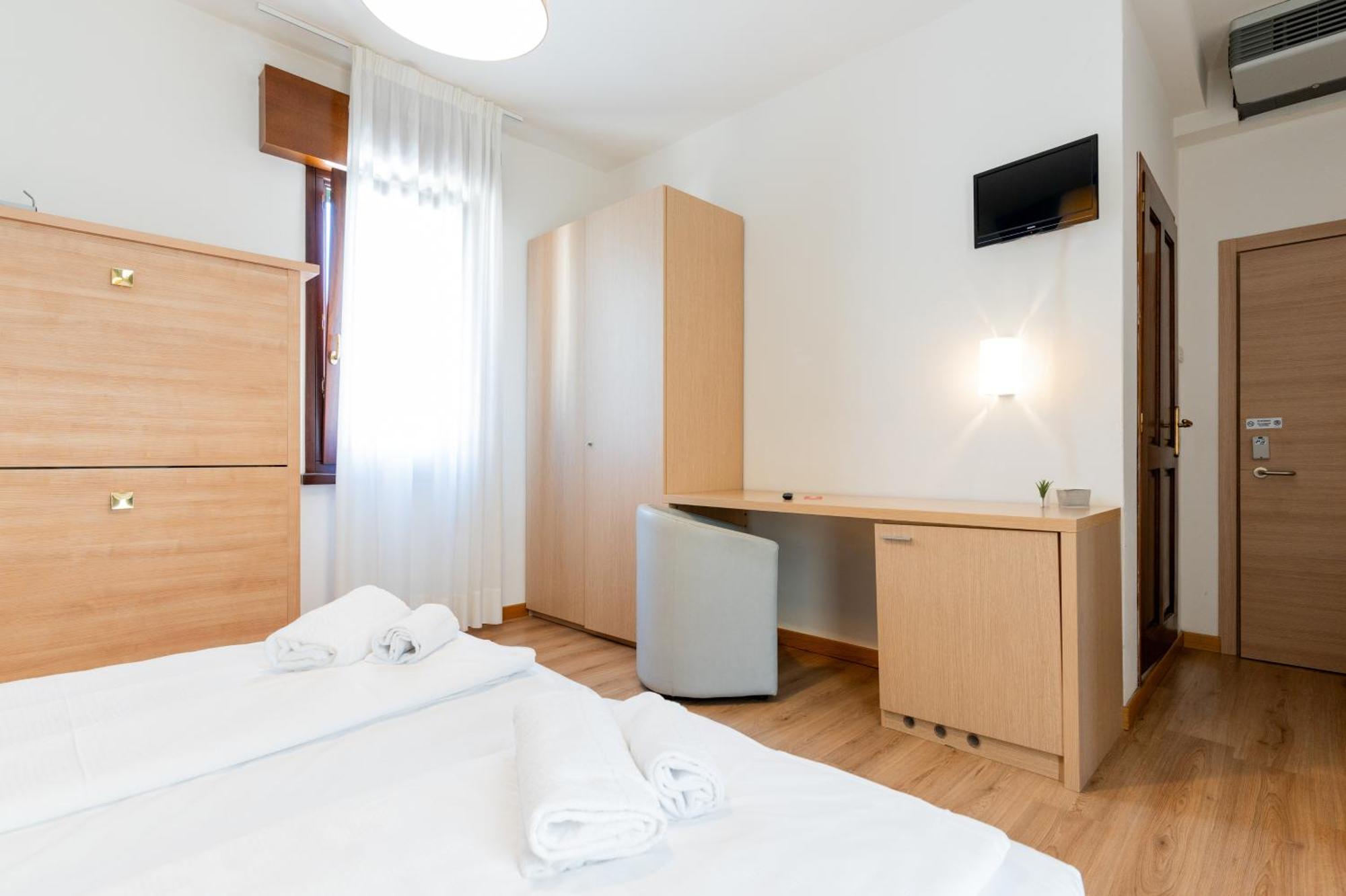 Hotel Regina Каорле Номер фото